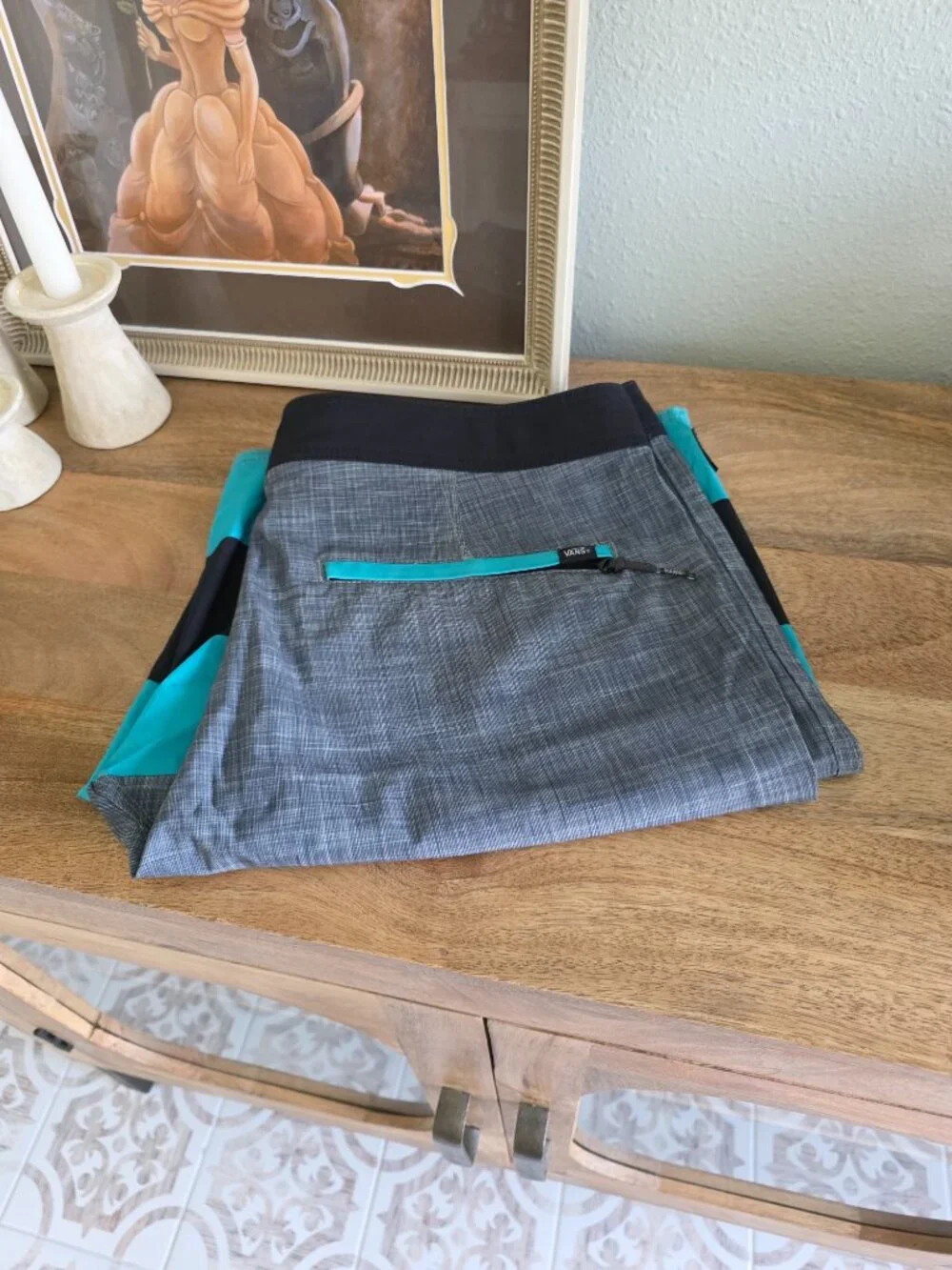 🔥 Vans Men's Colorblock Era Striped Board Shorts - Like New! 🔥